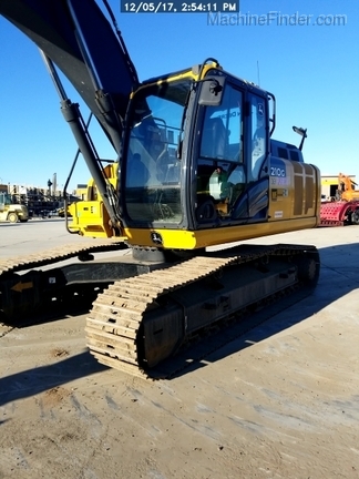 2016 John Deere 210G