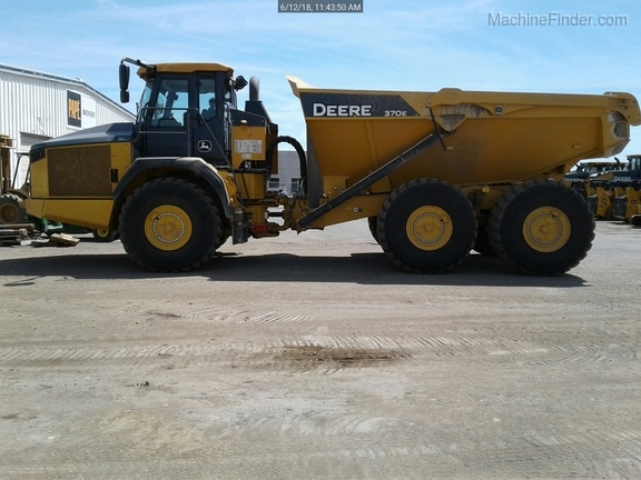 2017 John Deere 370E