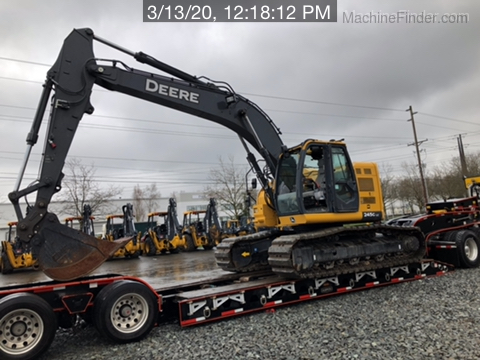 2019 John Deere 245G