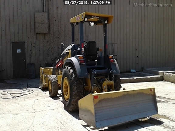 2017 John Deere 210L
