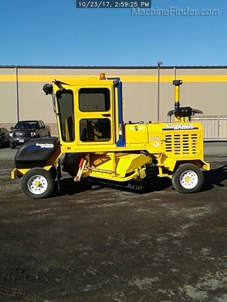 2017 Superior Broom DT74J