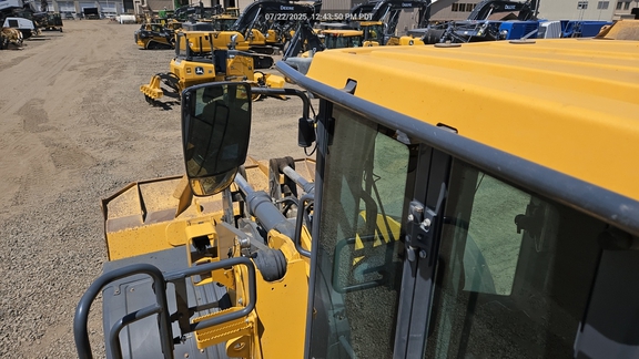 2020 John Deere 844L