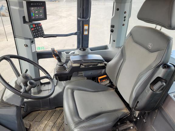 2022 John Deere 544P