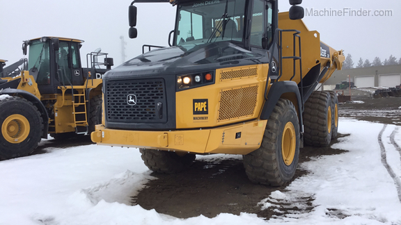 2019 John Deere 260E