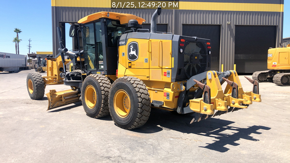 2021 John Deere 672GP