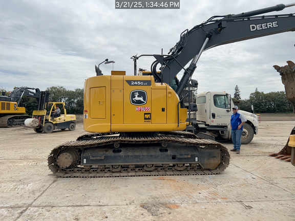 2022 John Deere 245G