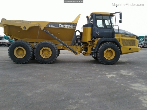 2019 John Deere 260E