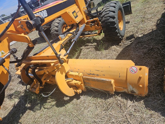 2021 Leeboy G700B