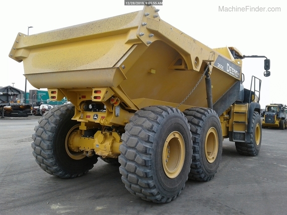 2019 John Deere 260E