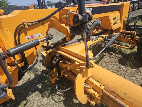 2021 Leeboy G700B