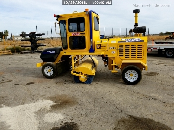 2017 Superior Broom DT74J
