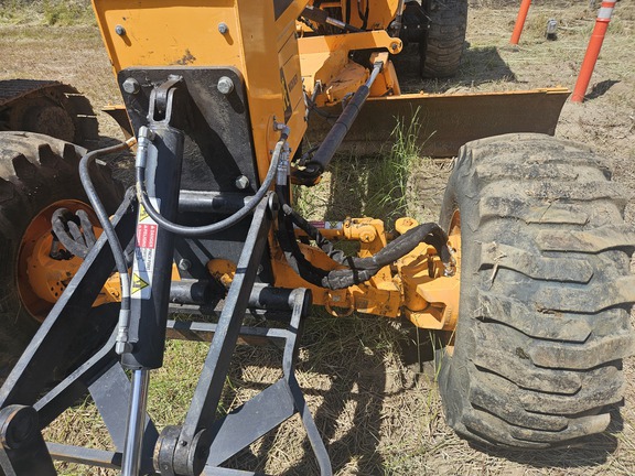 2021 Leeboy G700B
