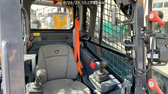 2023 John Deere 333G