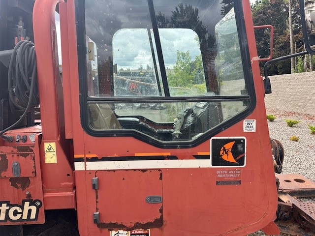 2013 Ditch Witch AT100