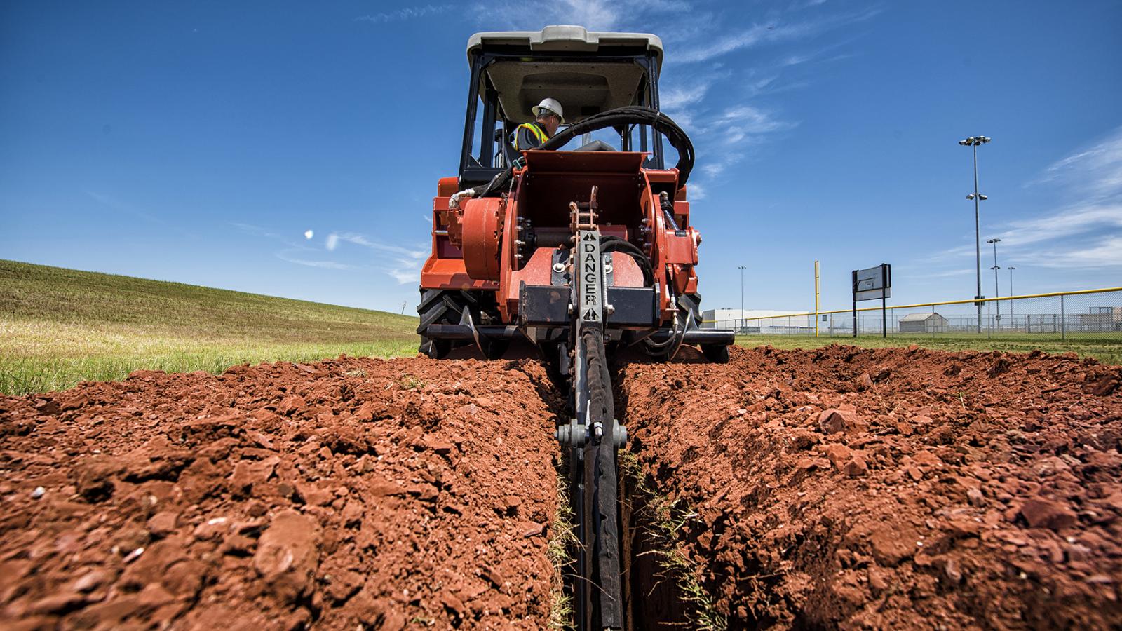 Ditch Witch RT125 RIDE-ON TRENCHER