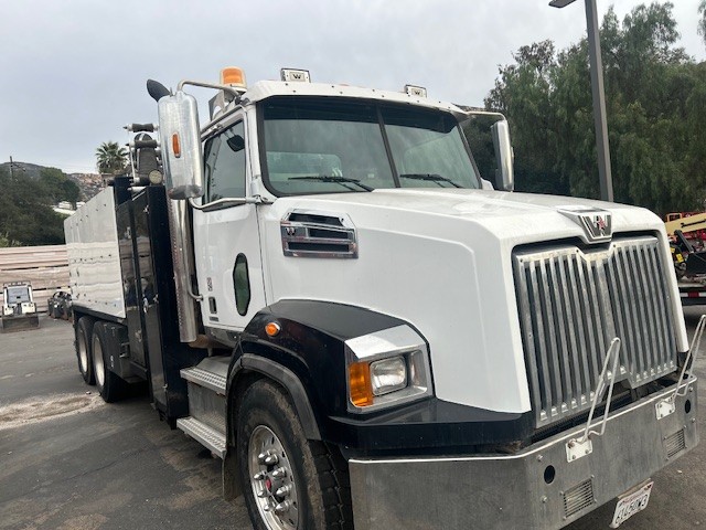 2018 Western Star 4700SB