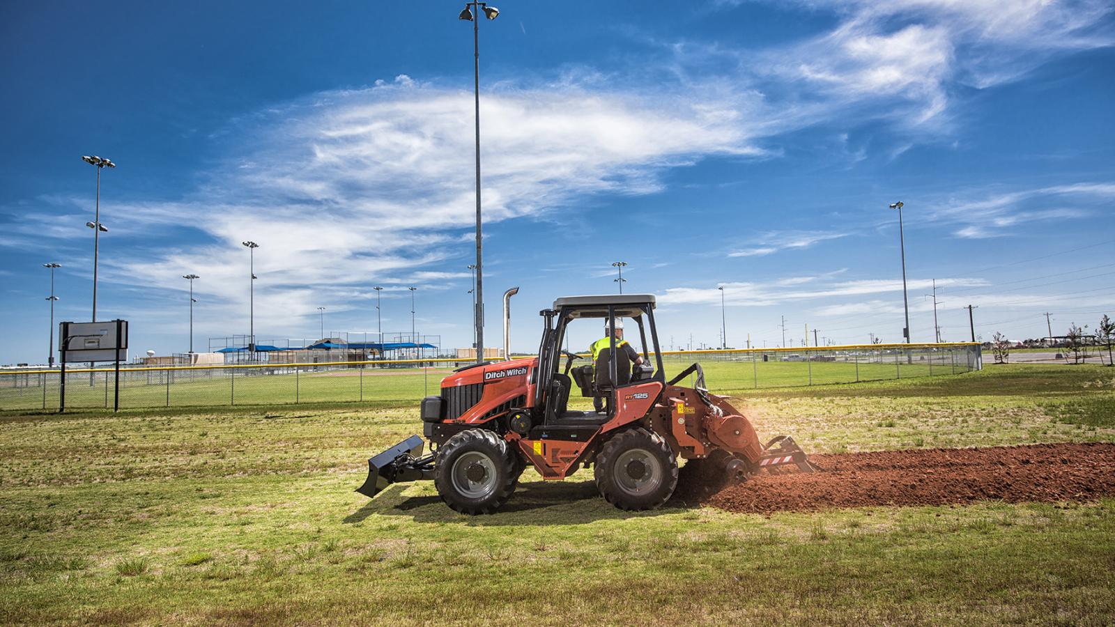 Ditch Witch RT125 RIDE-ON TRENCHER