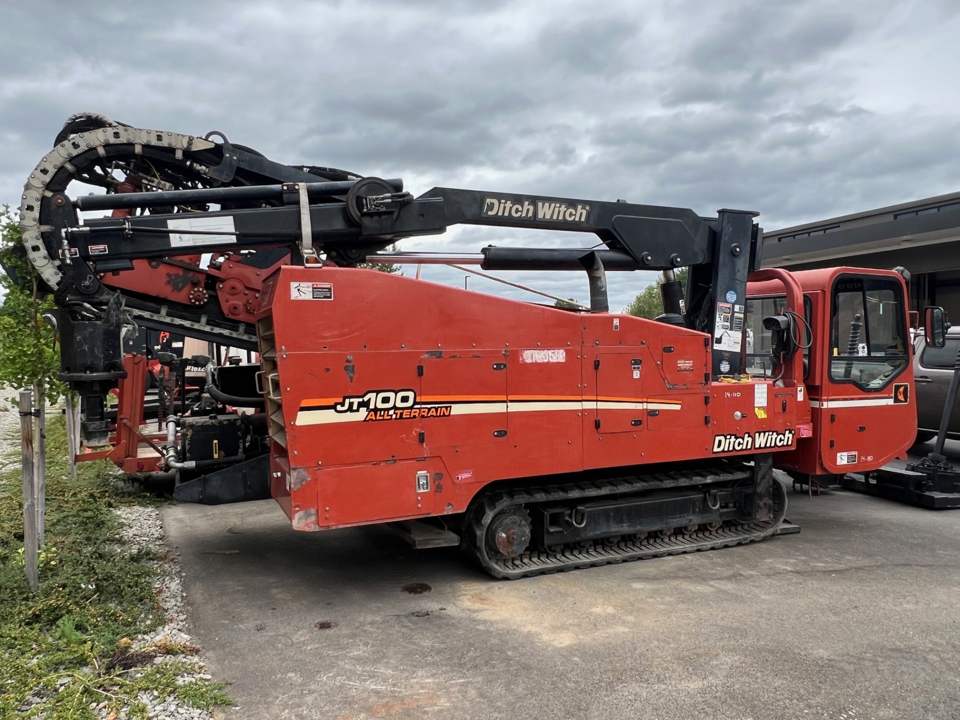 2011 Ditch Witch AT100