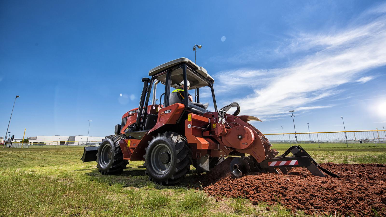 Ditch Witch RT125 RIDE-ON TRENCHER