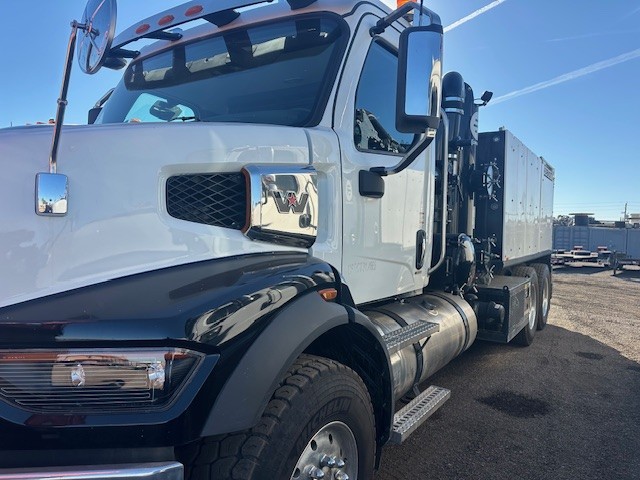 2024 Western Star T7