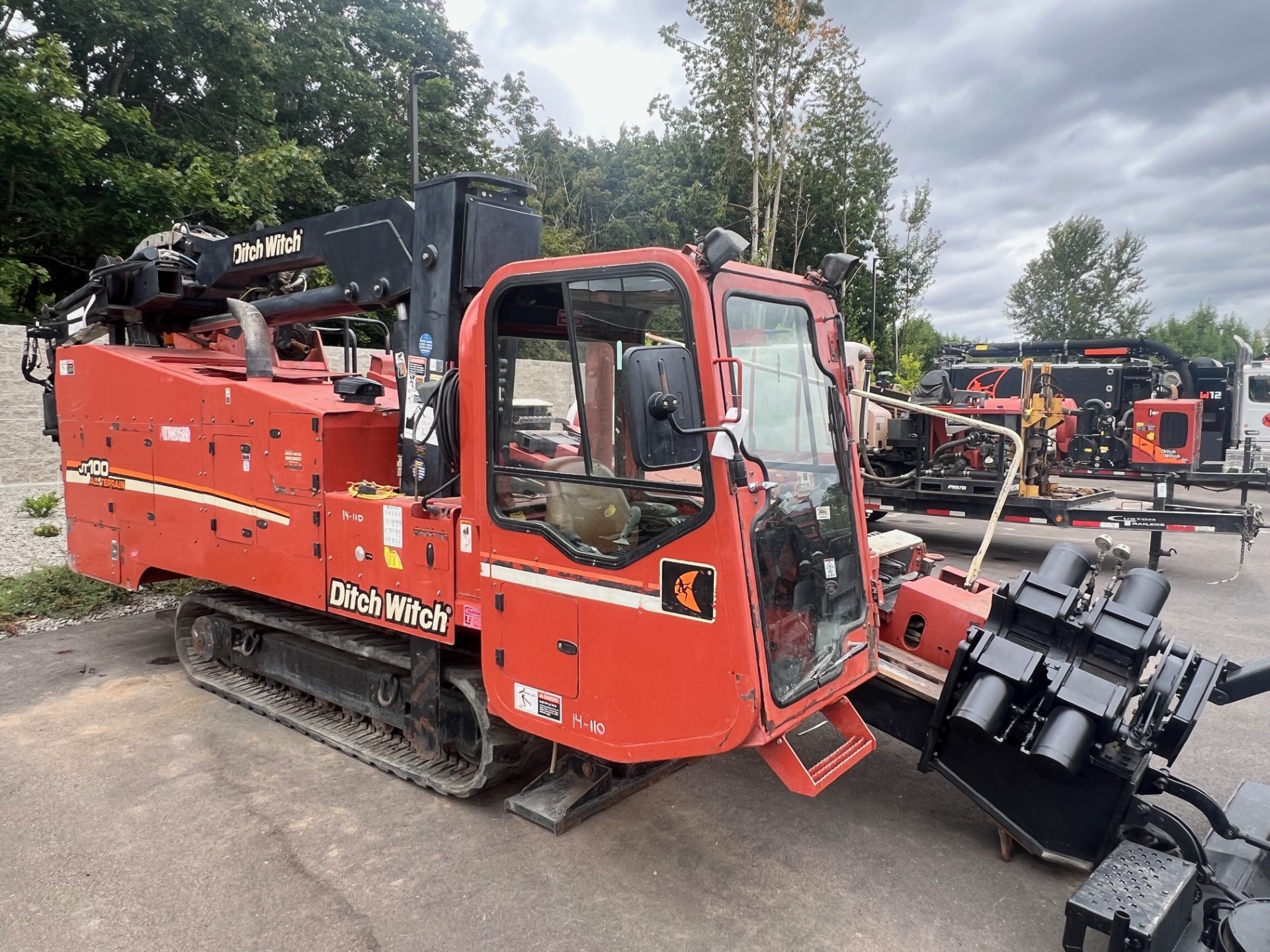 2011 Ditch Witch AT100