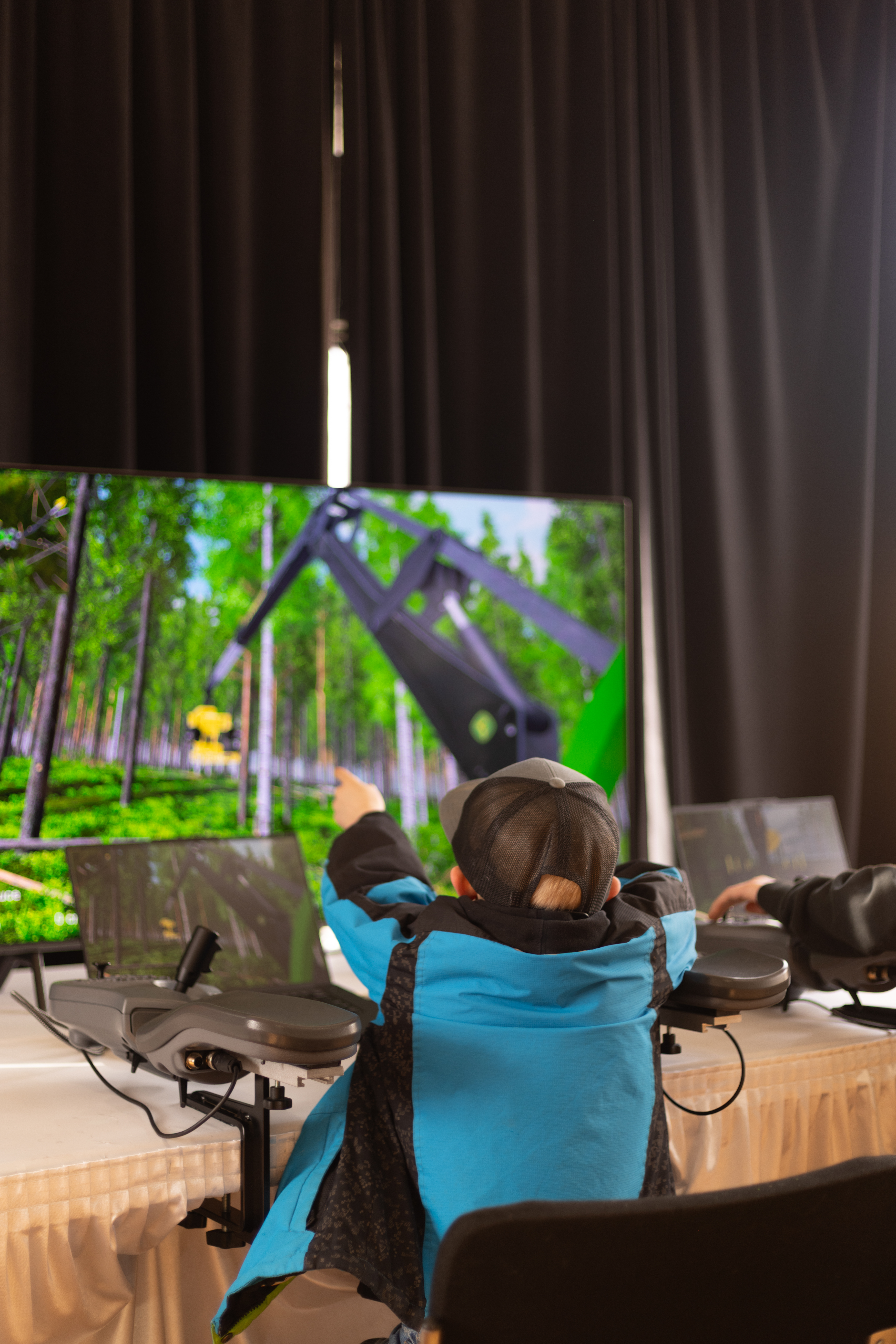 oregon-logging-conference-2026-pape-simulator-table