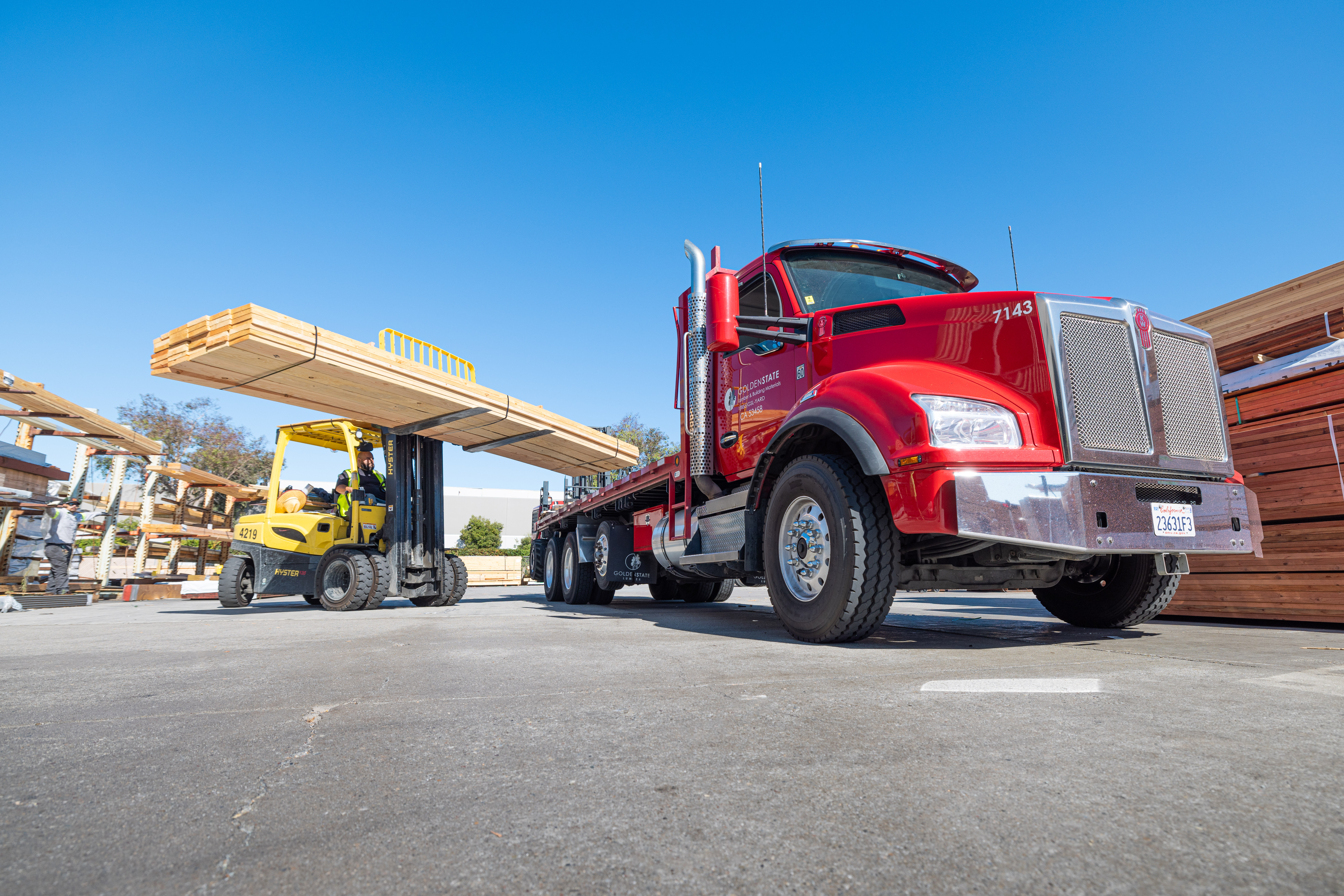 renting-vs-buying-forklift-equipment-Kenworth-truck-pape