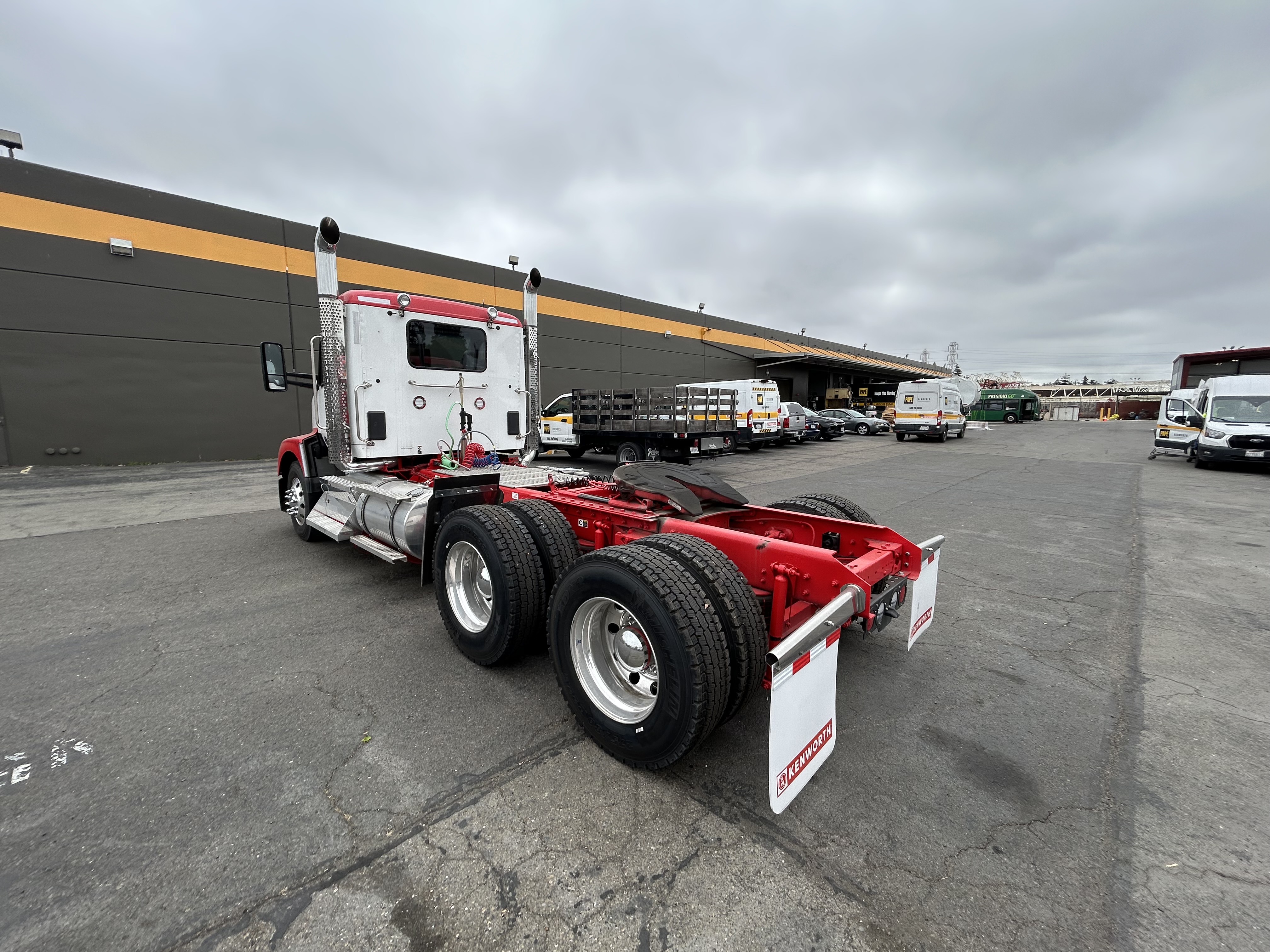 2024 Kenworth T680