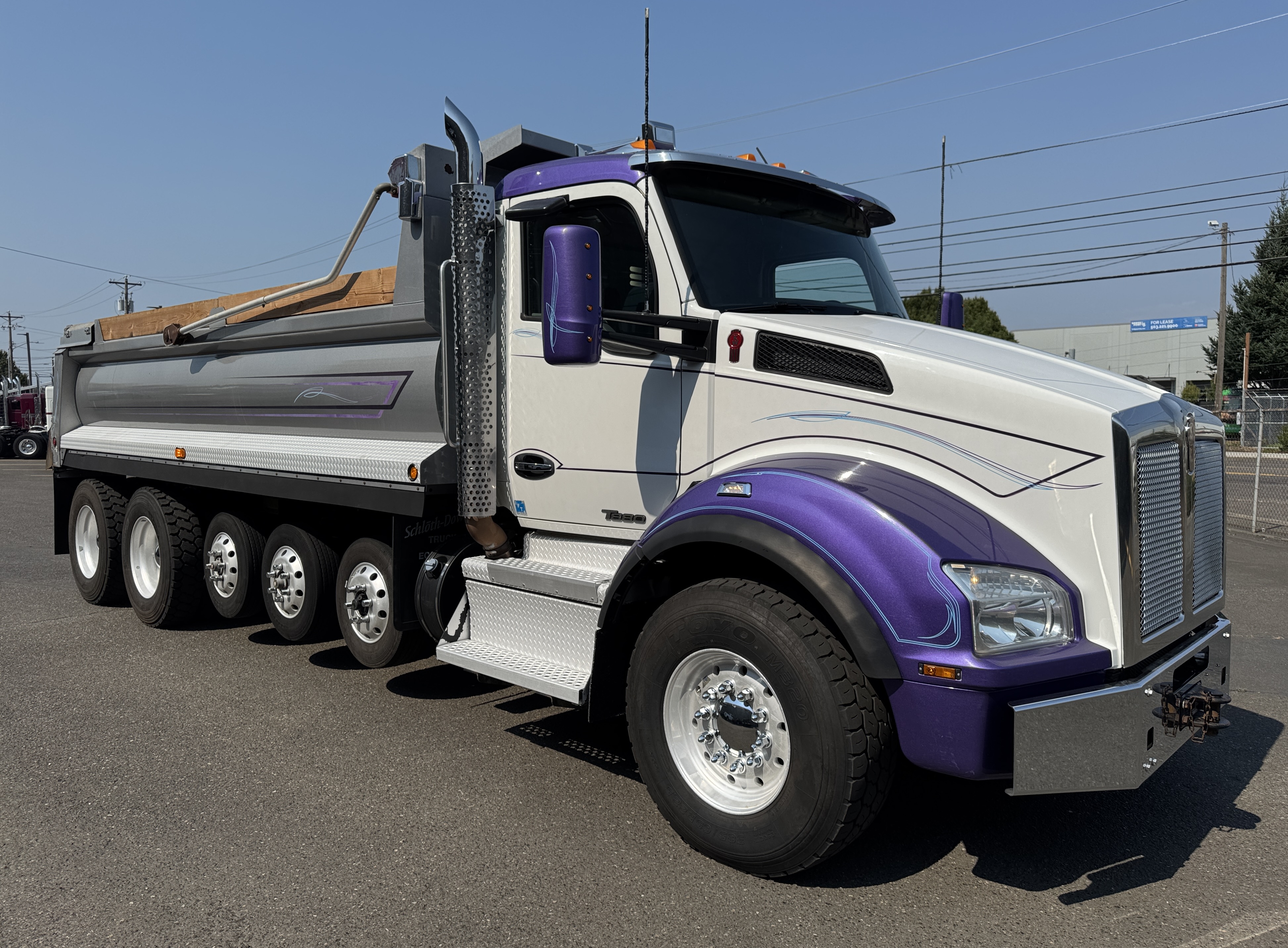 2021 Kenworth T880