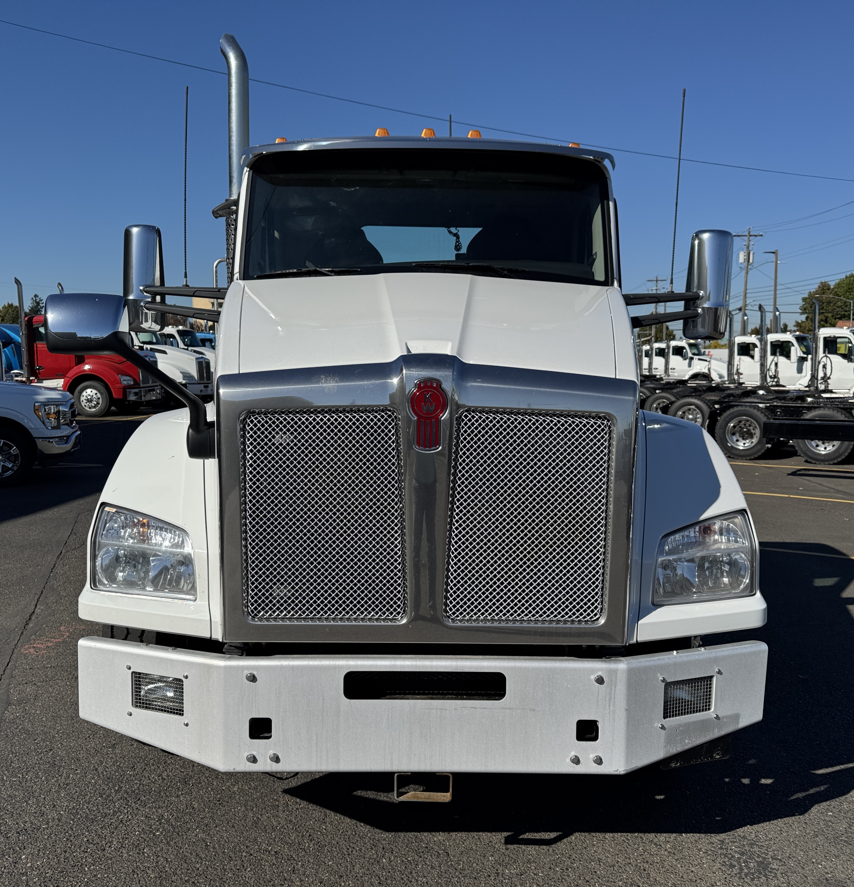 2023 Kenworth T880