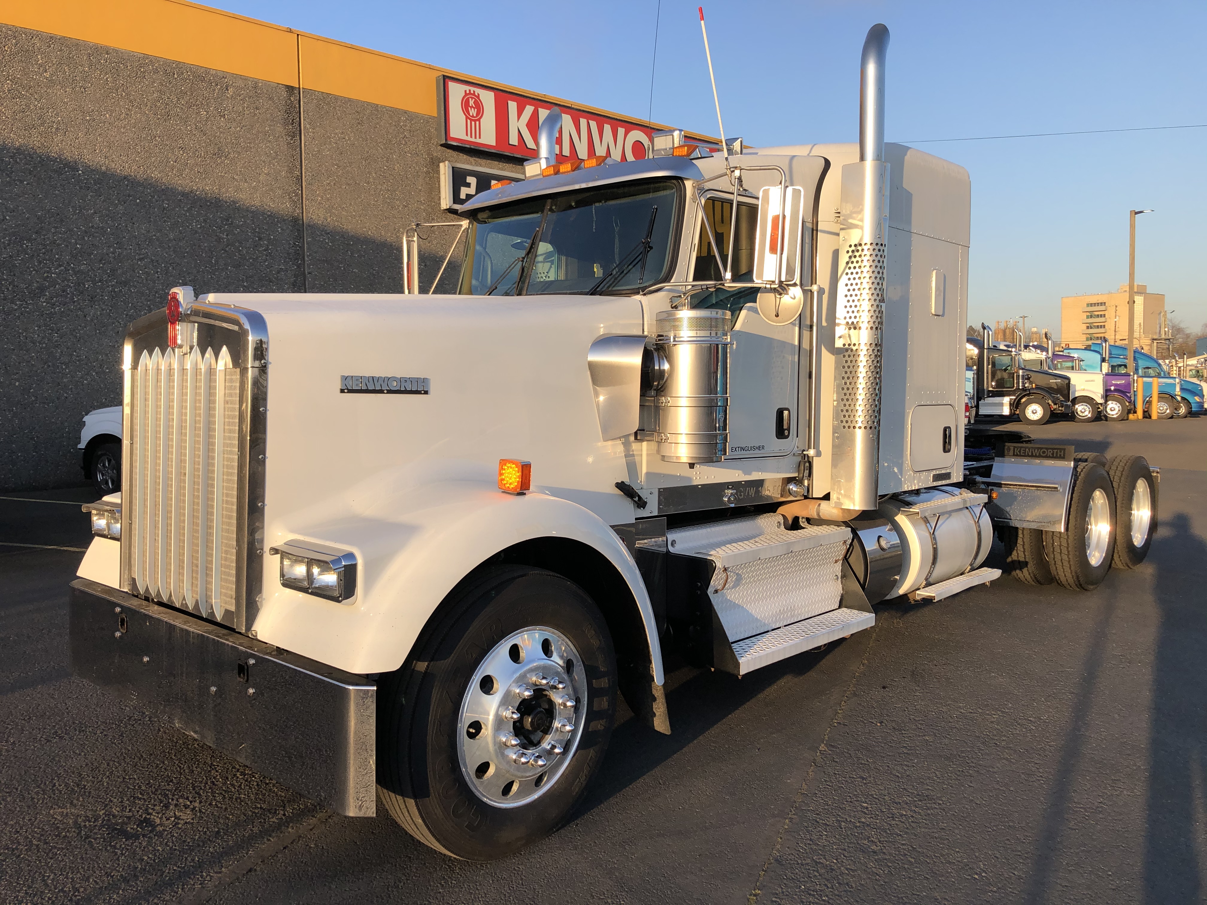 2014 Kenworth W900L
