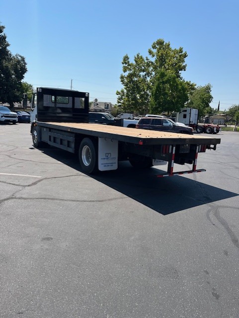 2025 Kenworth K270E