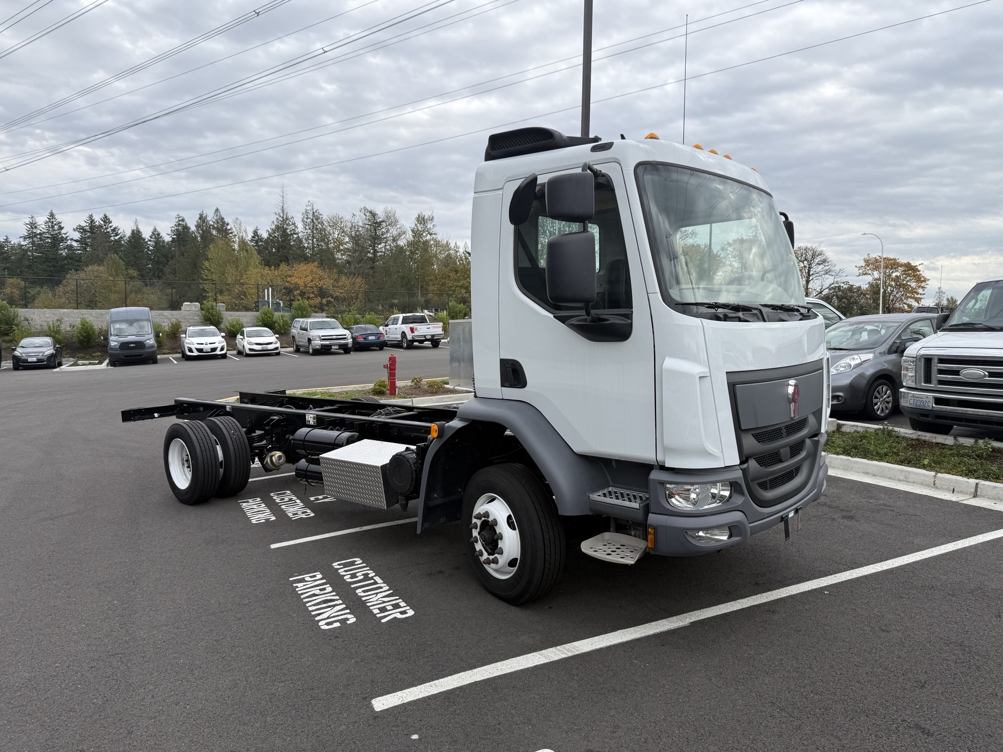 2025 Kenworth K270