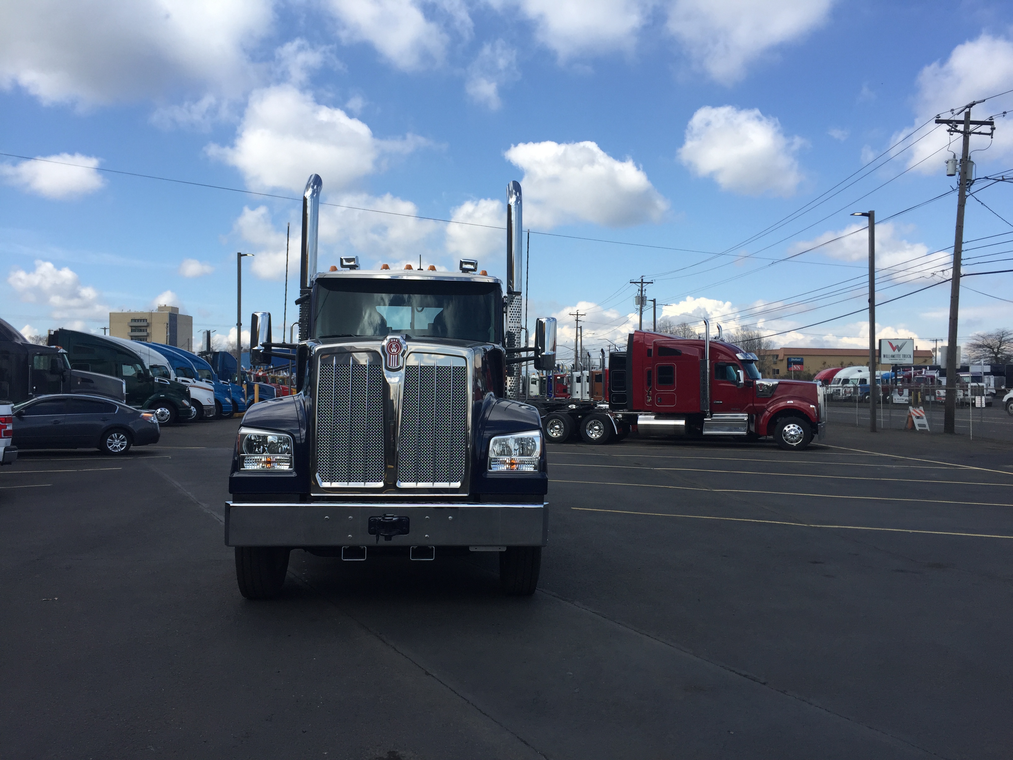2020 Kenworth W990