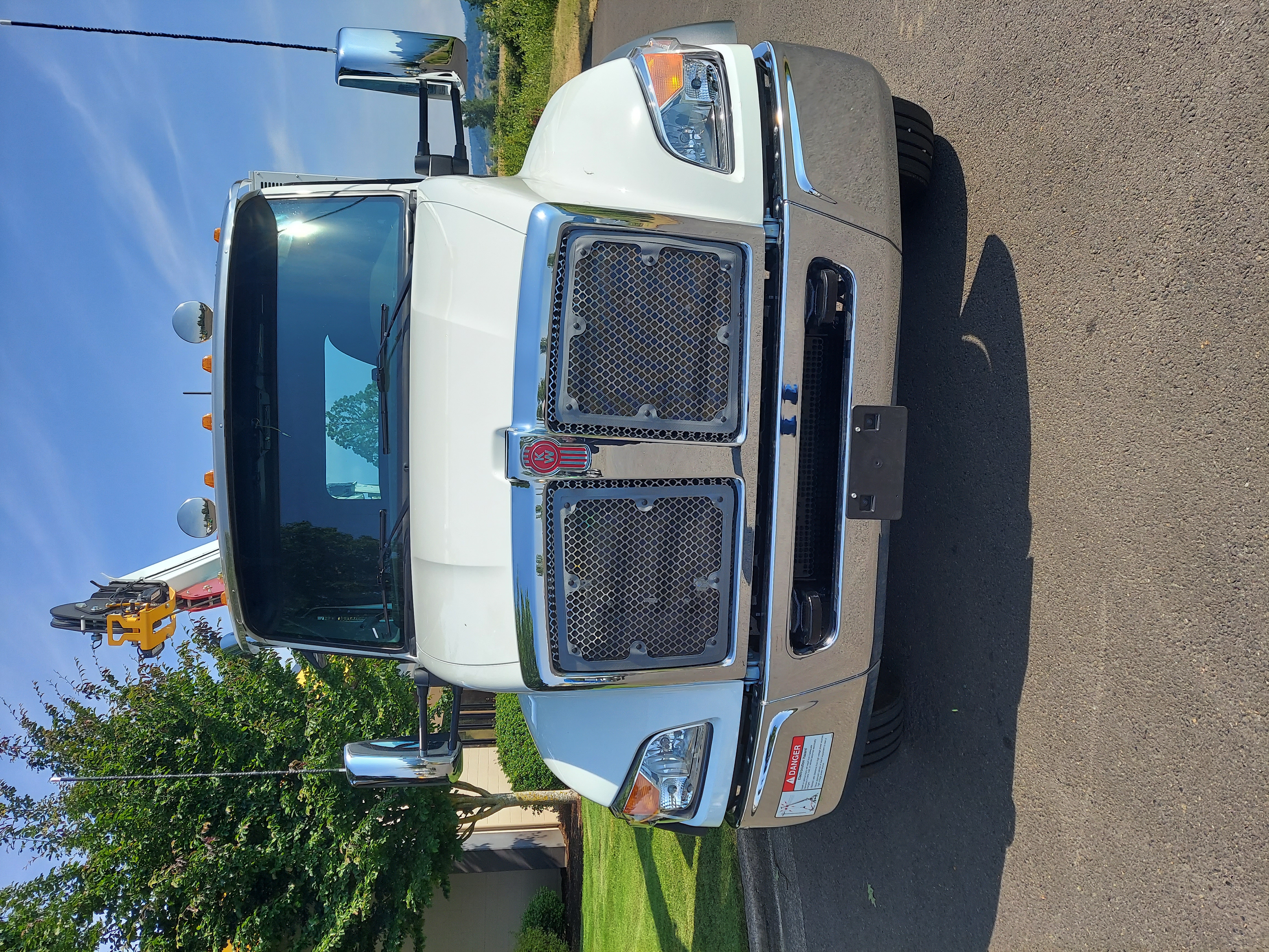 2025 Kenworth T280
