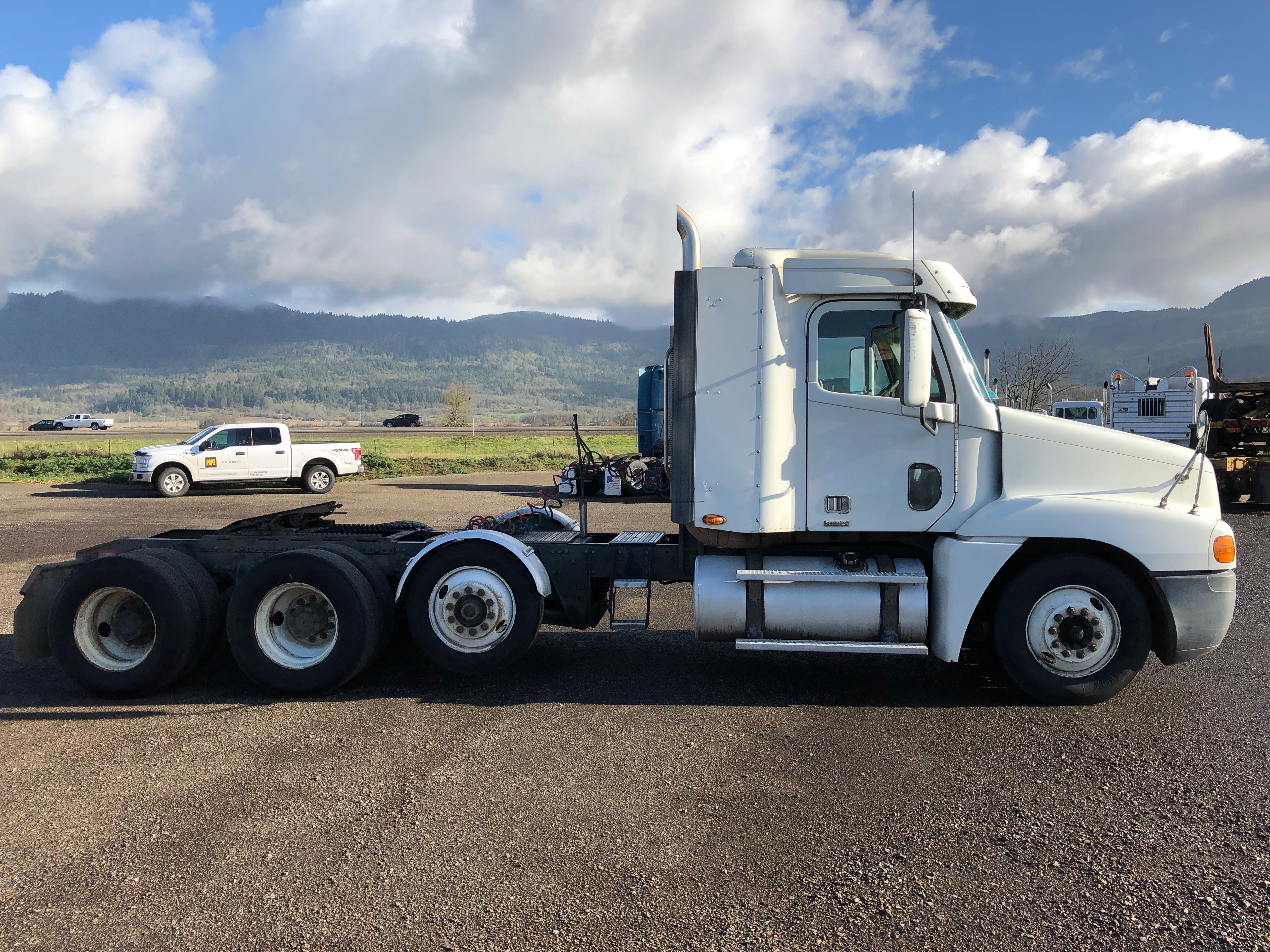 Freightliner CENTRY