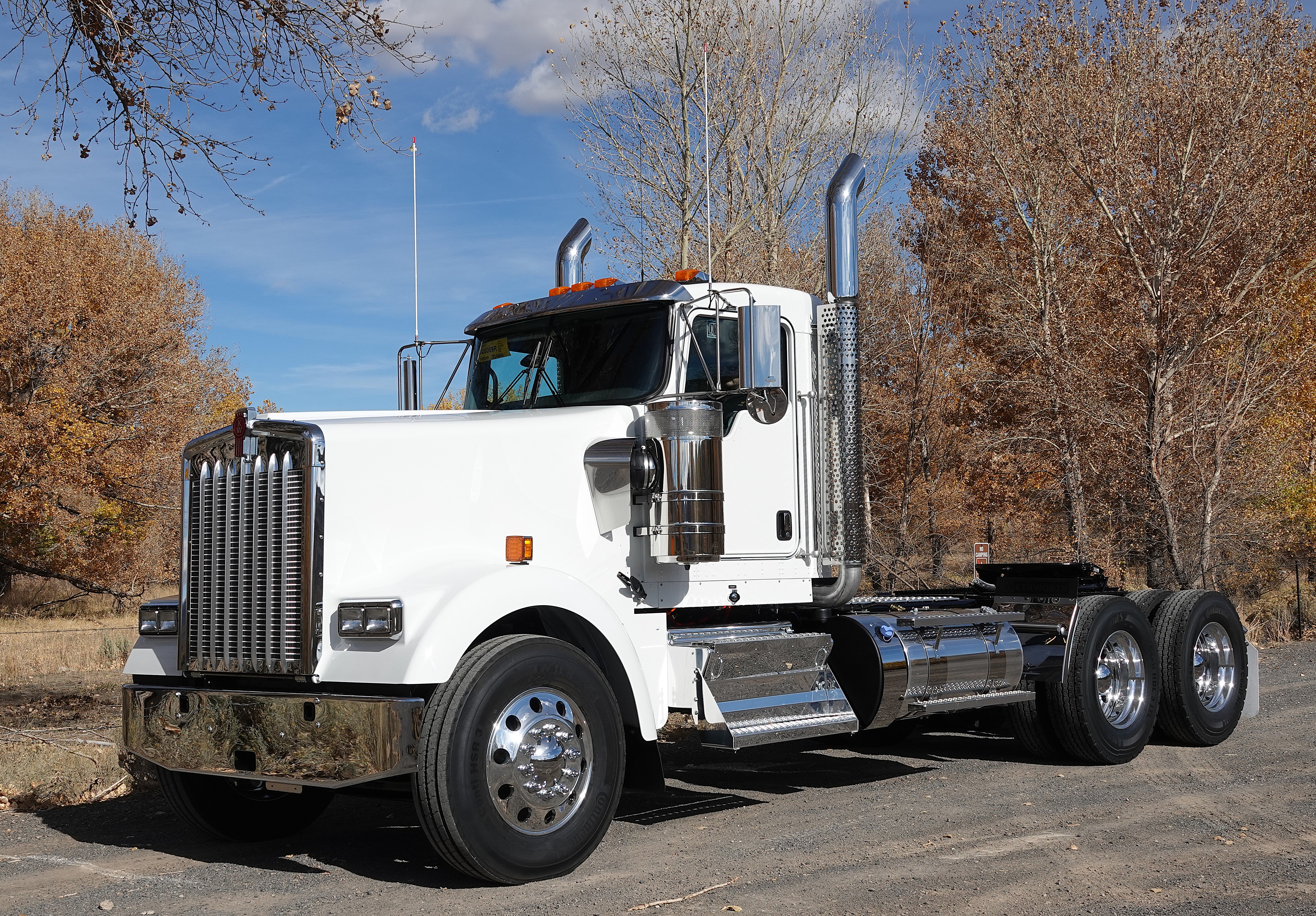 2026 Kenworth W900L