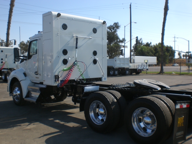 2025 Kenworth T880