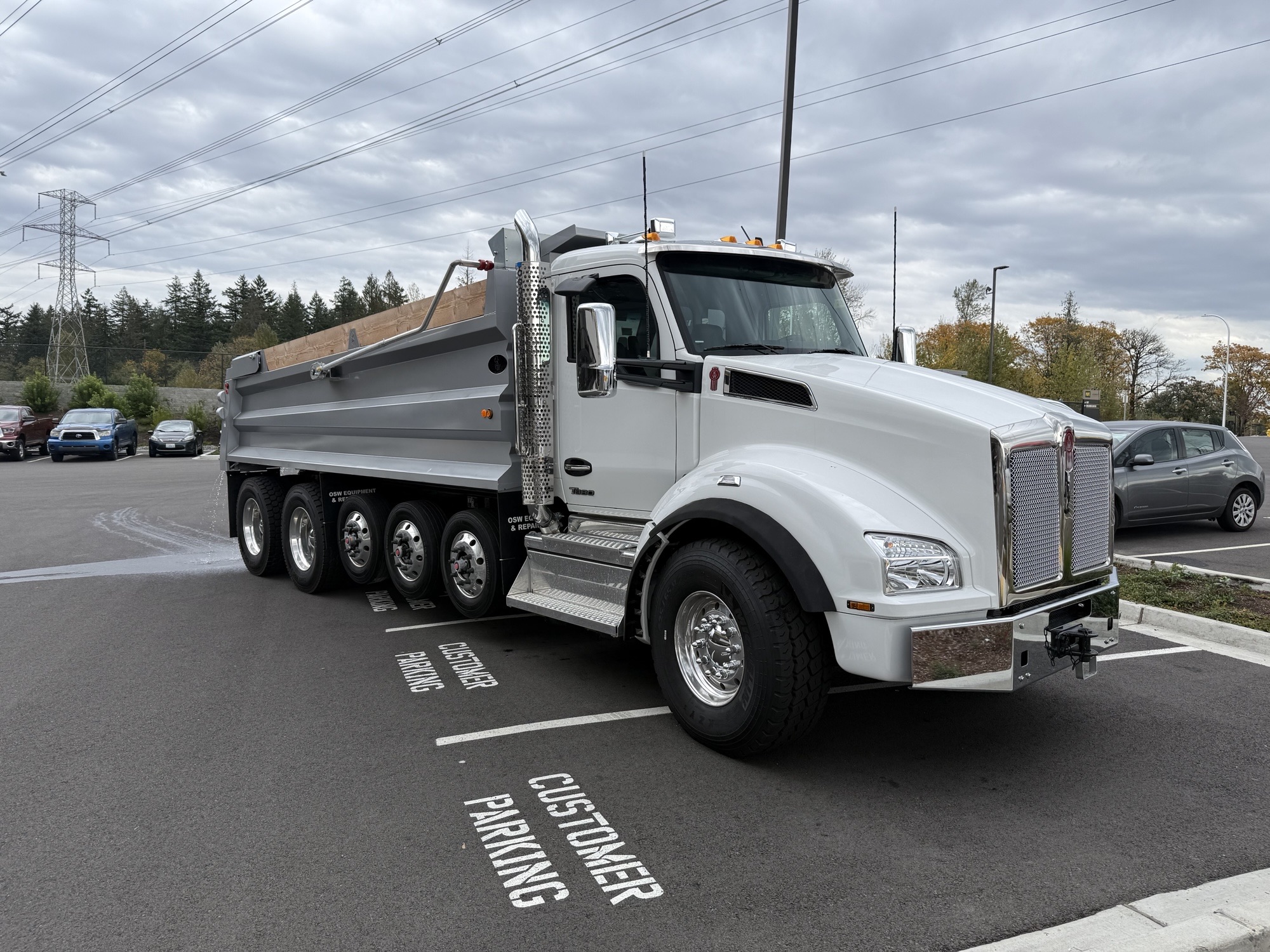 2025 Kenworth T880