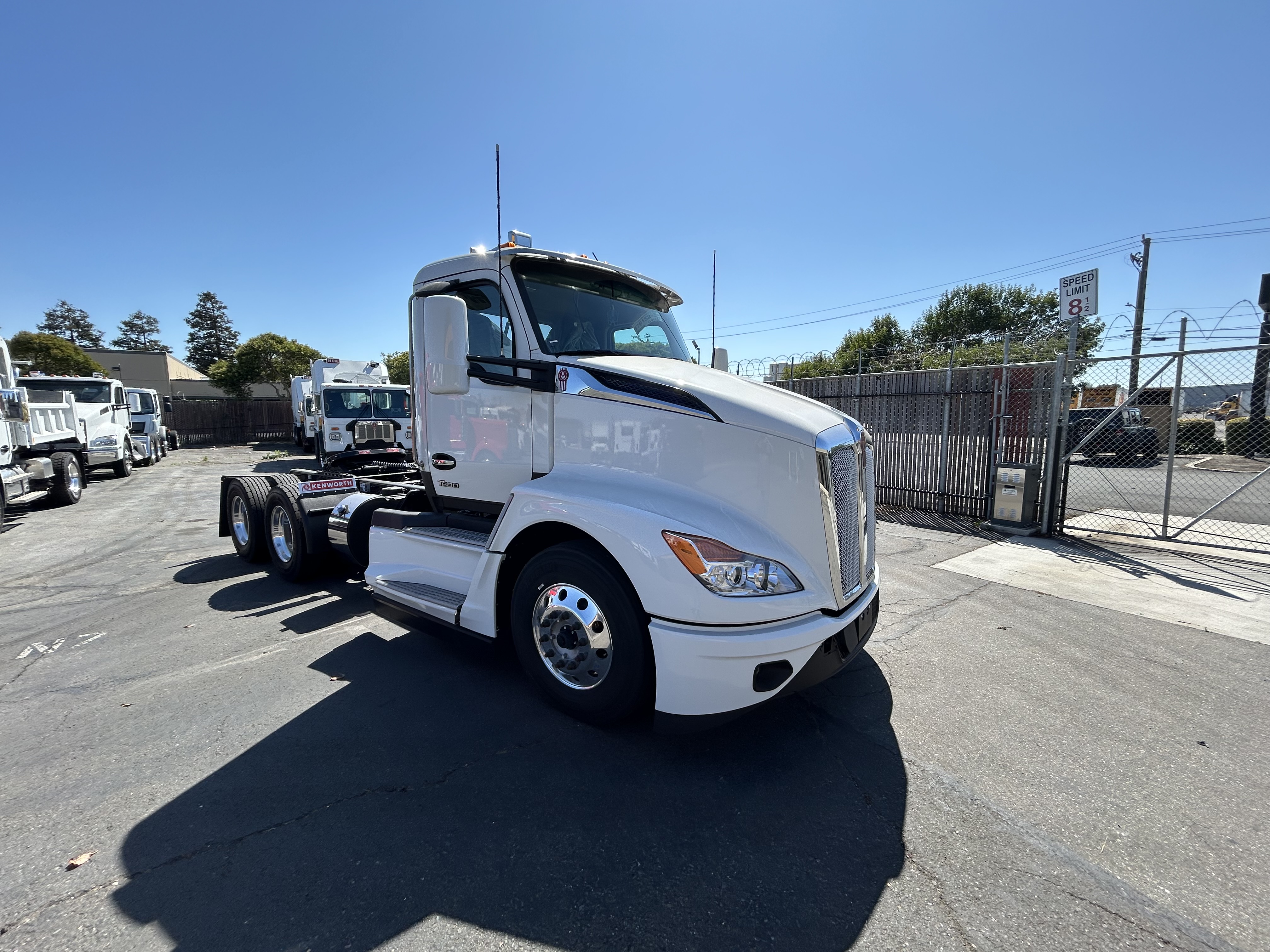 2024 Kenworth T680