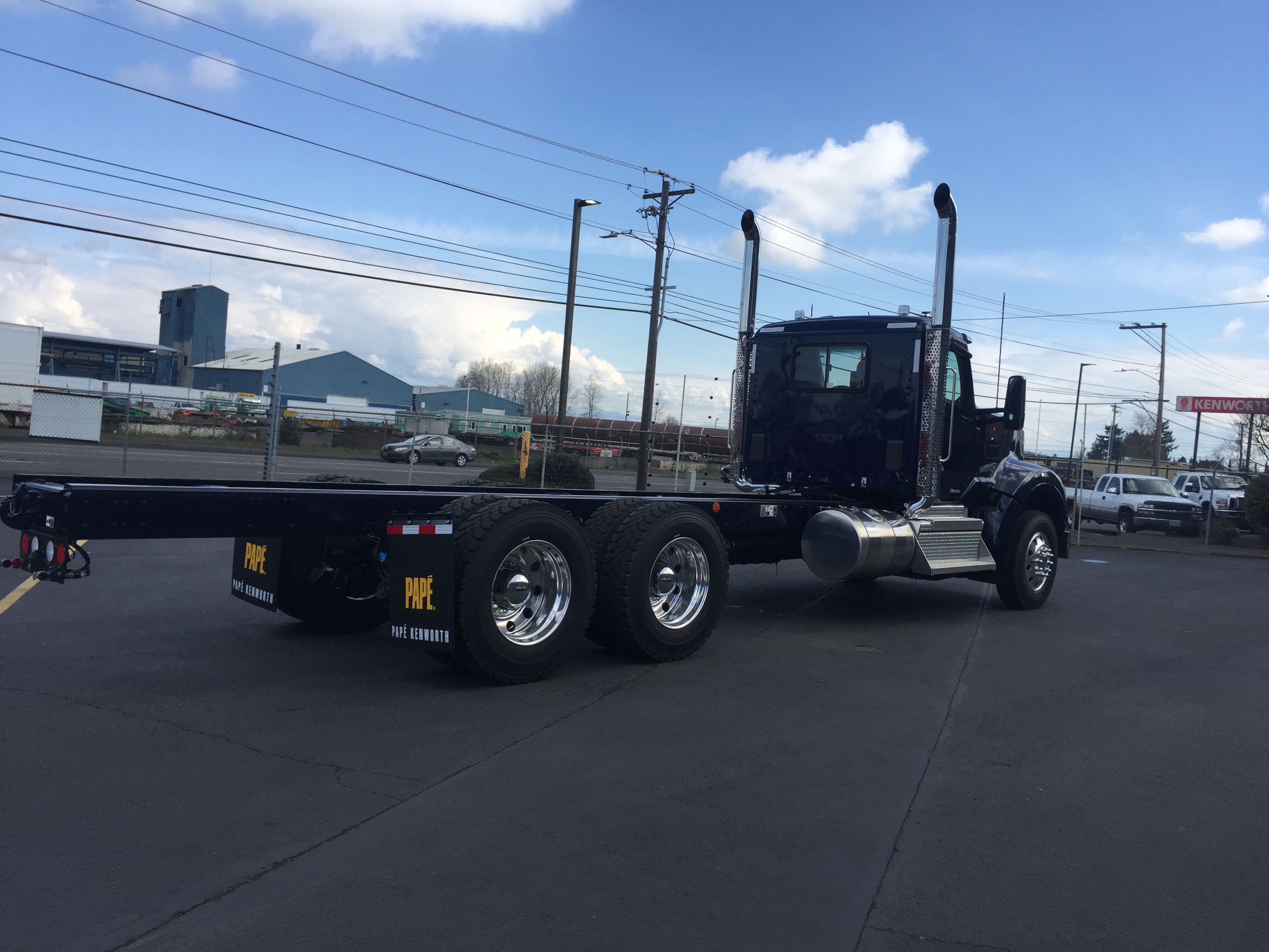 2020 Kenworth W990