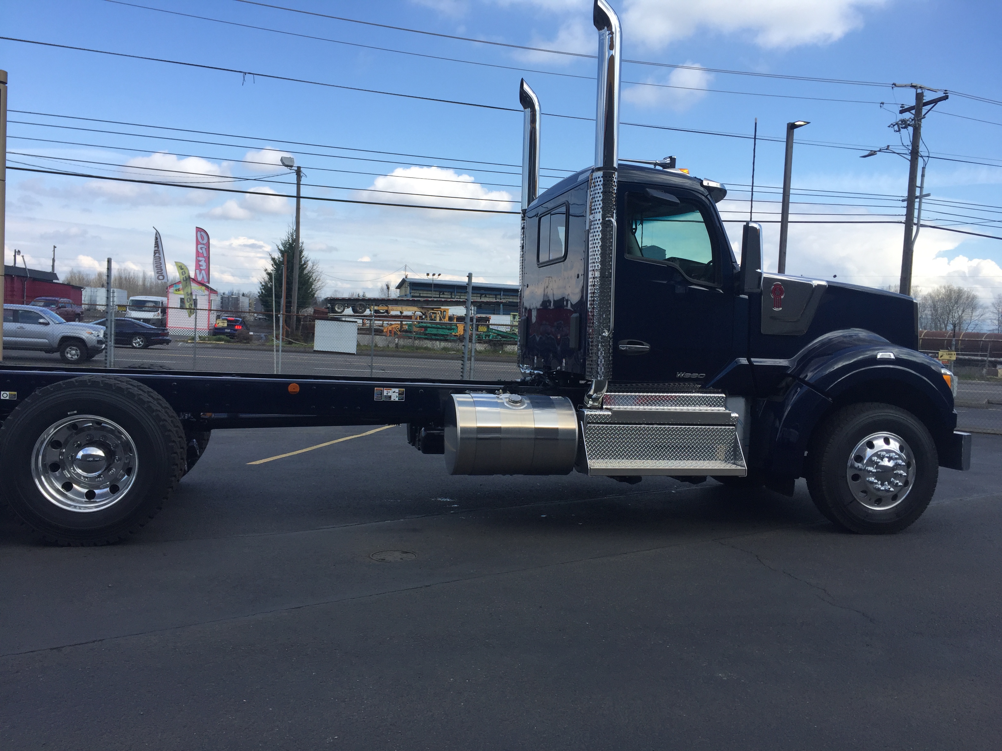 2020 Kenworth W990