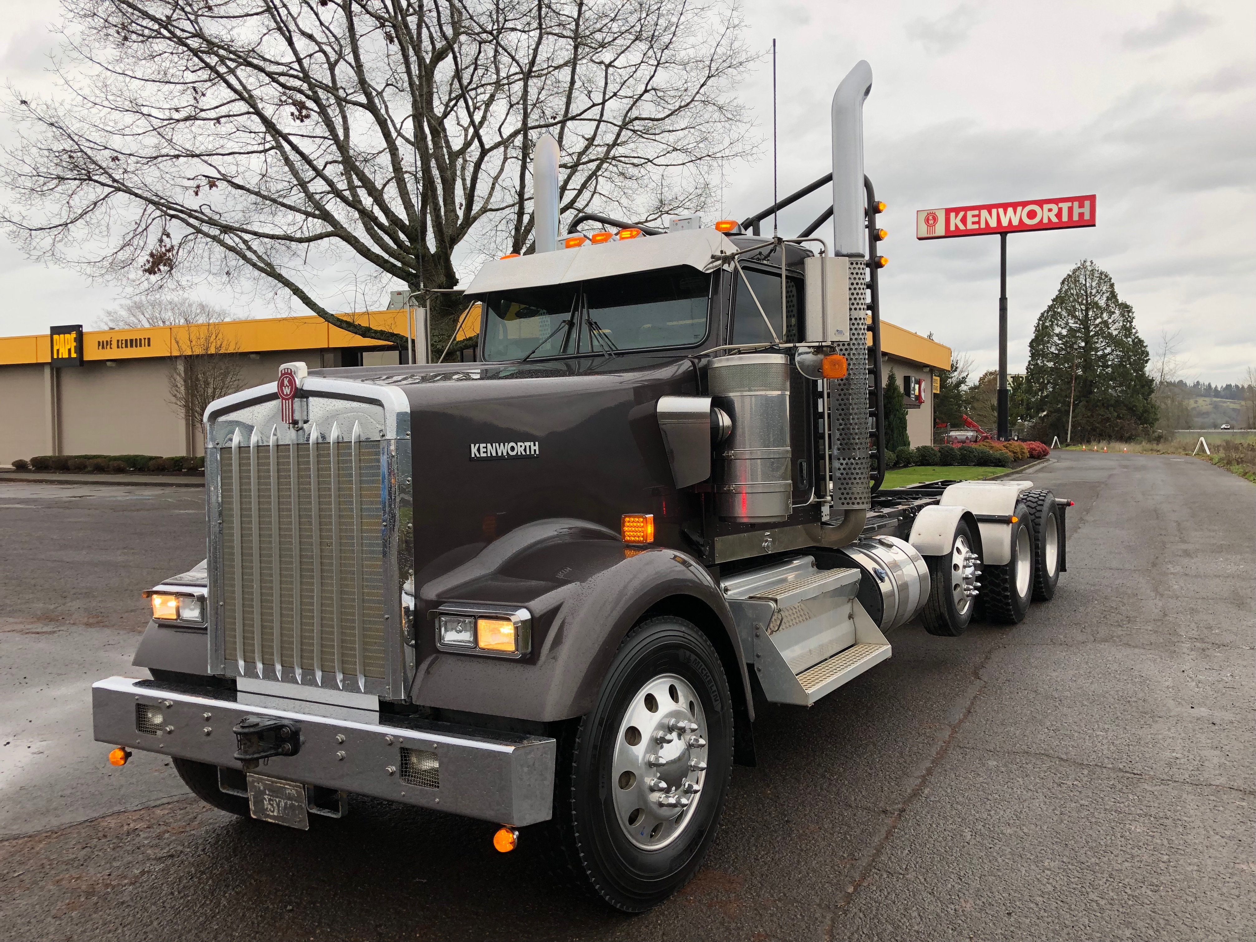 2016 Kenworth W900