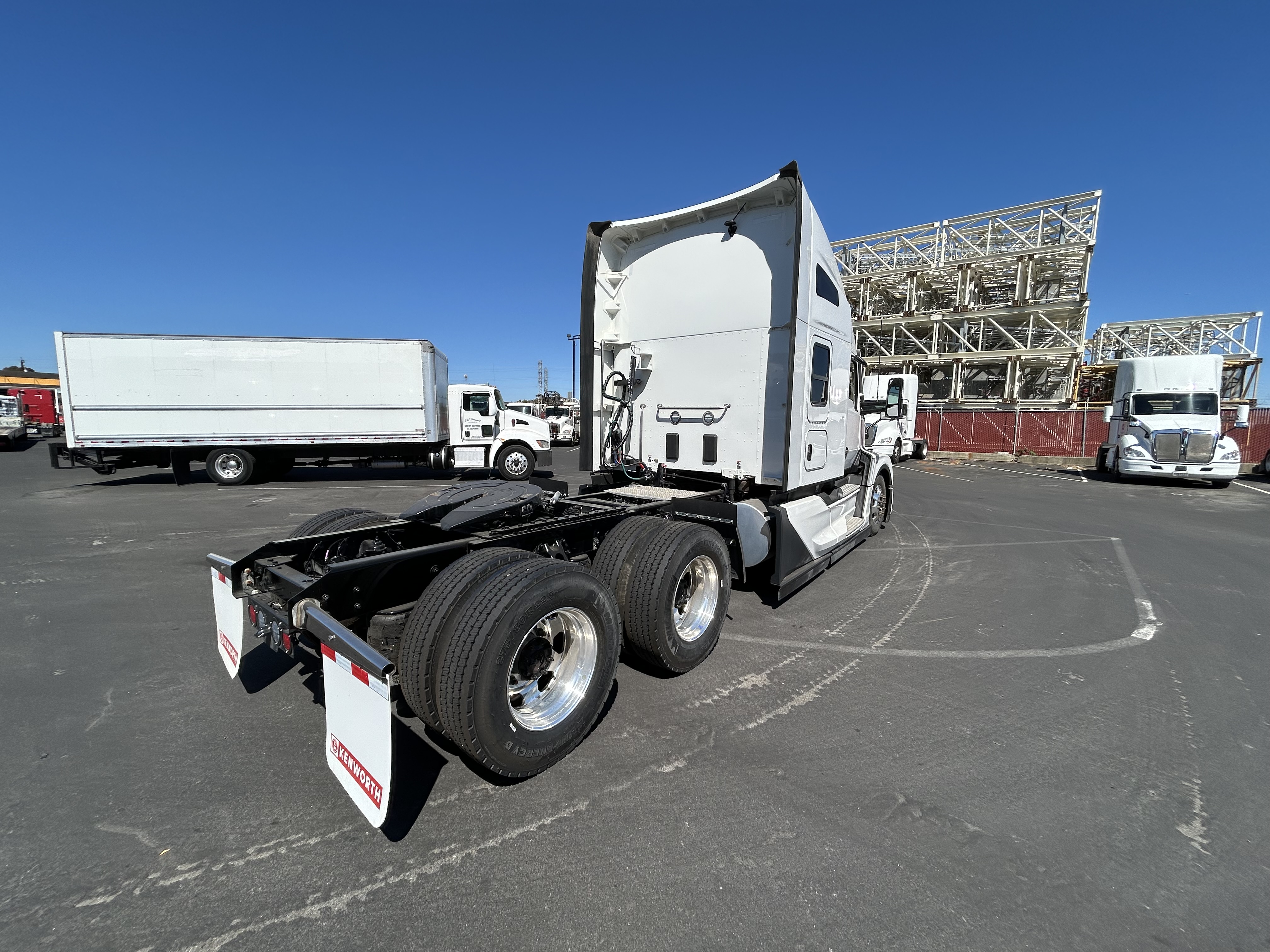 2025 Kenworth T680