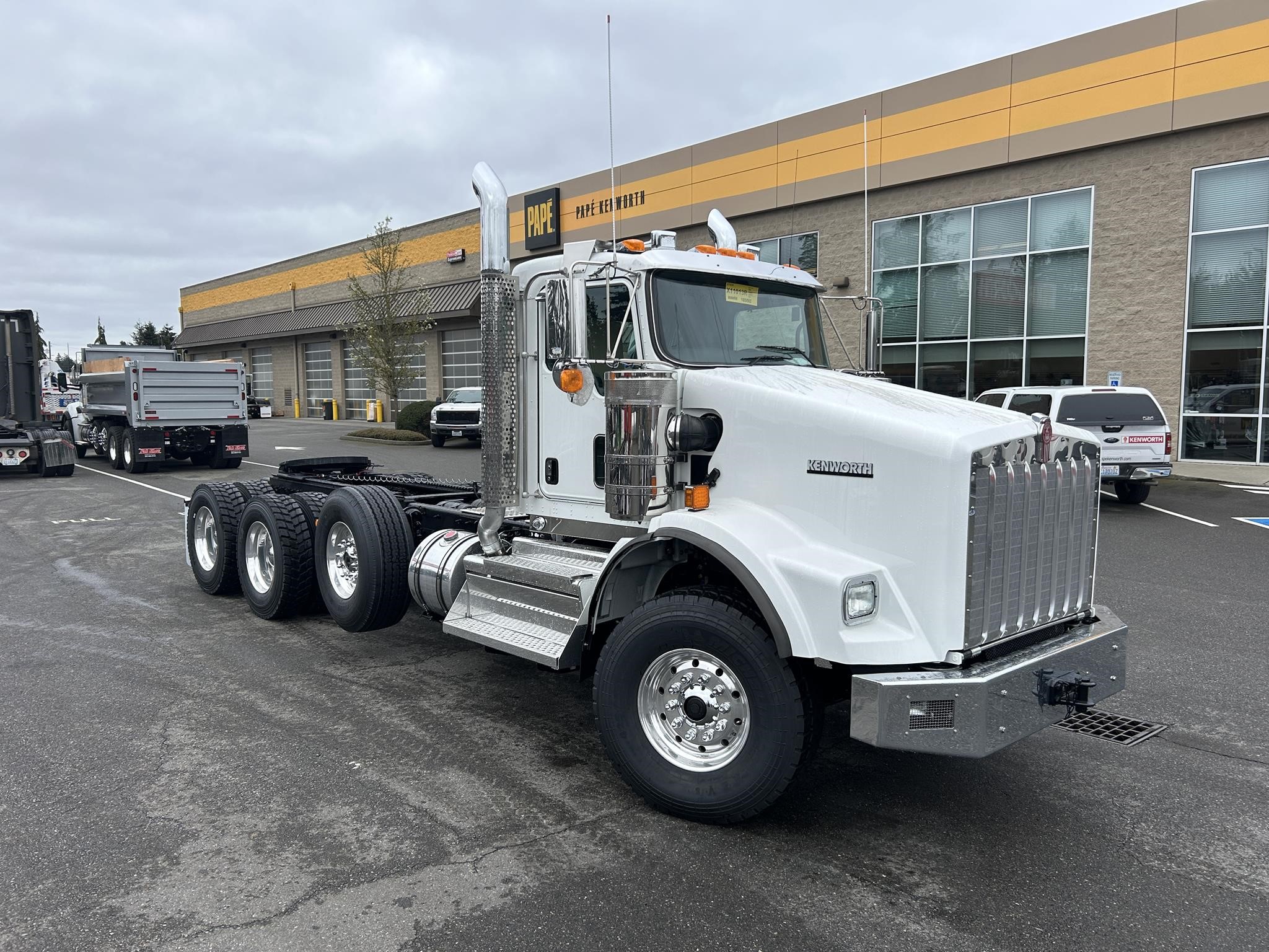 2025 Kenworth T800