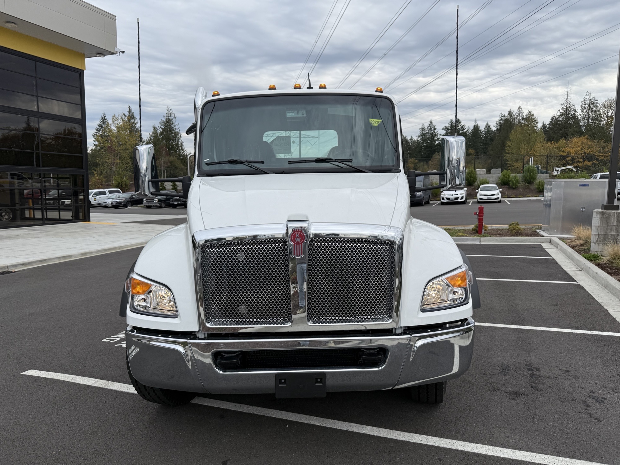 2025 Kenworth T380