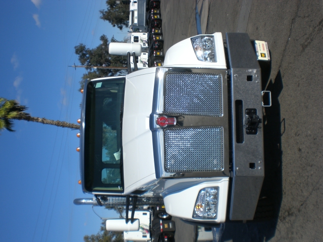 2024 Kenworth T880