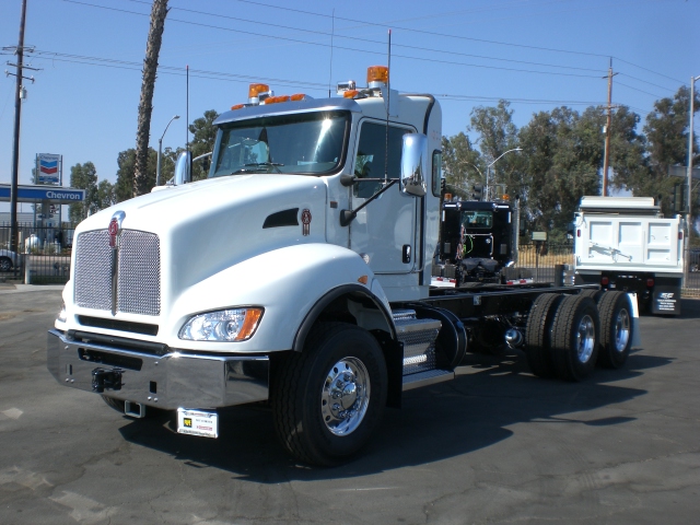 2022 Kenworth T440