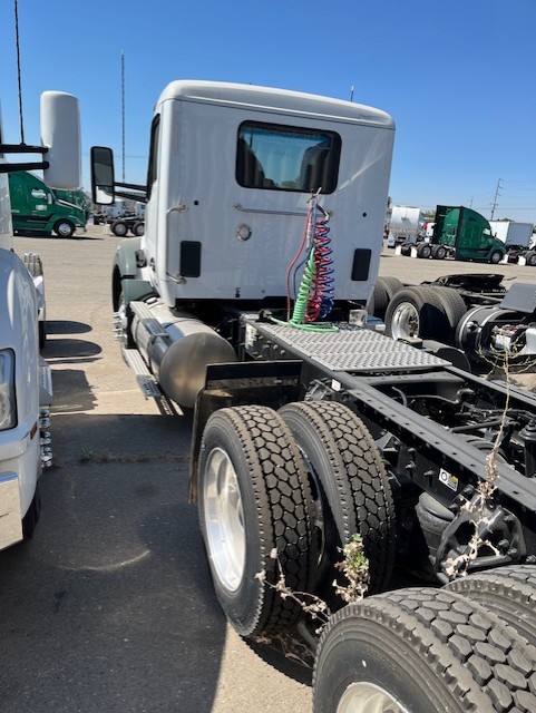2024 Kenworth T880