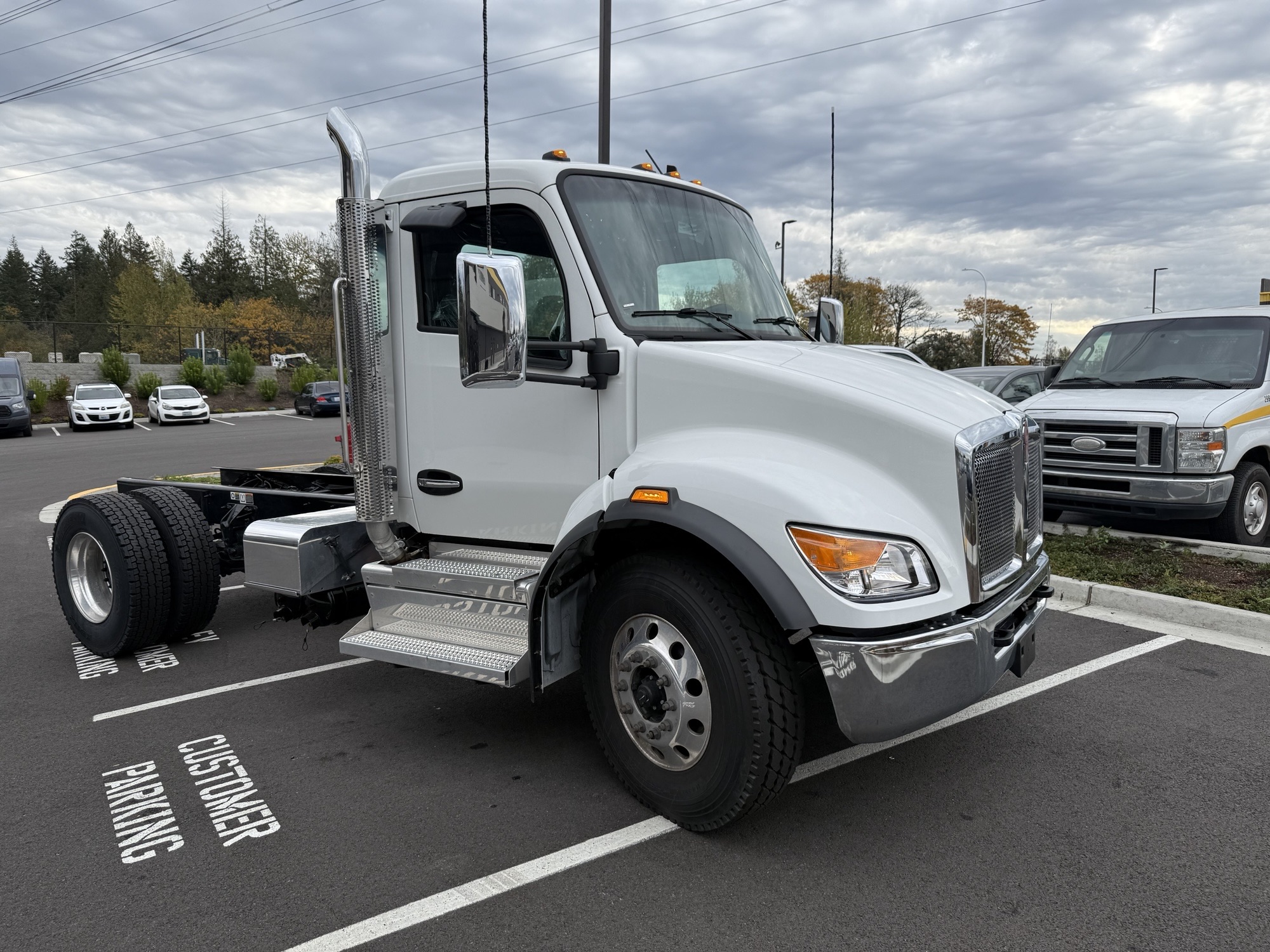 2025 Kenworth T380